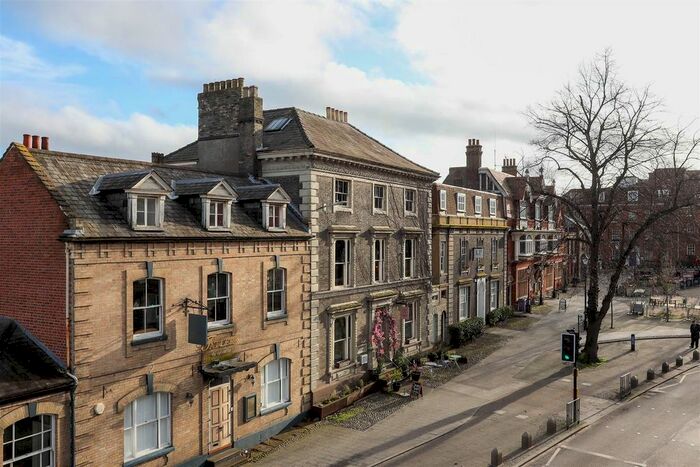 3 Bedroom Flat For Sale In Opposite The Cathedral, Norwich, NR3