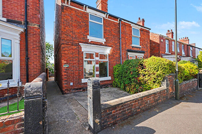2 Bedroom Semi Detached House For Sale In Alexandra Road West, Chesterfield, S40
