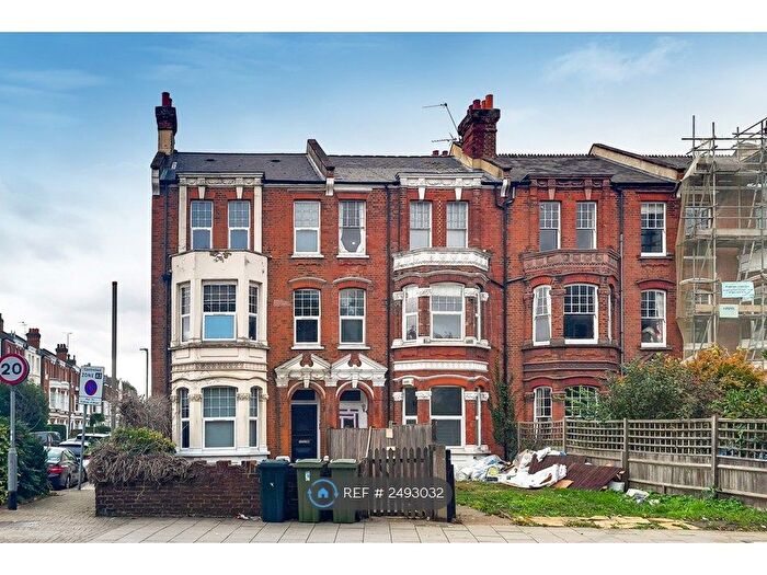 2 Bedroom Flat To Rent In Upper Richmond Road, London, SW15