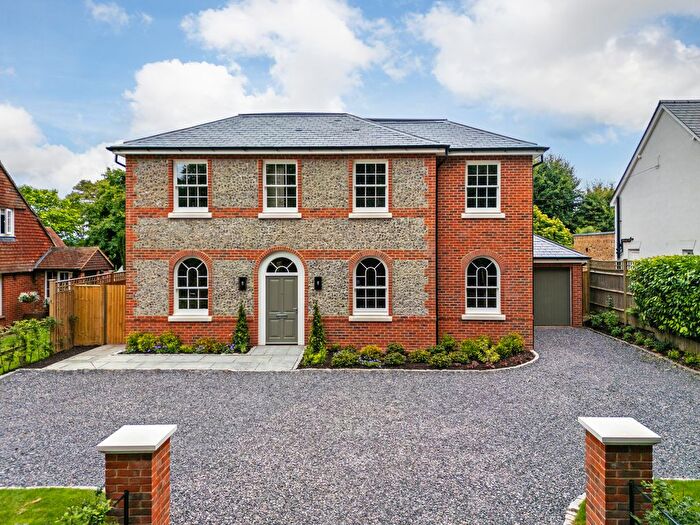 4 Bedroom Detached House For Sale In Woodman Lane, Sparsholt, Winchester, SO21