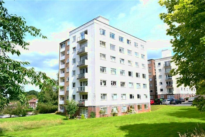 2 Bedroom Flat To Rent In Ferndale Close, Tunbridge Wells, Kent, TN2