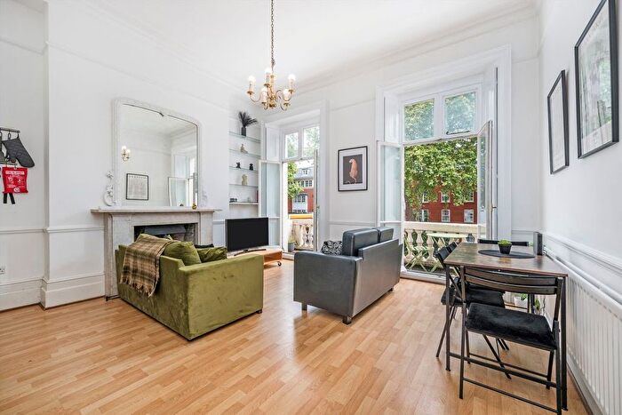 1 Bedroom Flat To Rent In Grosvenor Road, Pimlico, SW1V