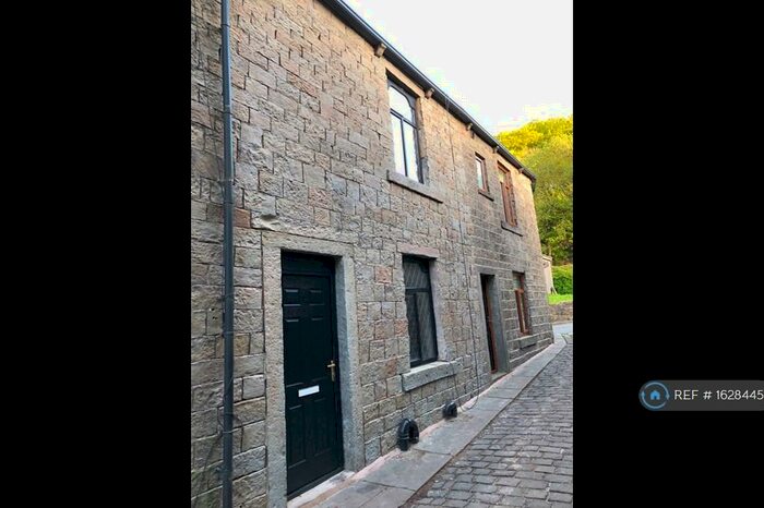 2 Bedroom Terraced House To Rent In Duke Street, Rossendale, BB4