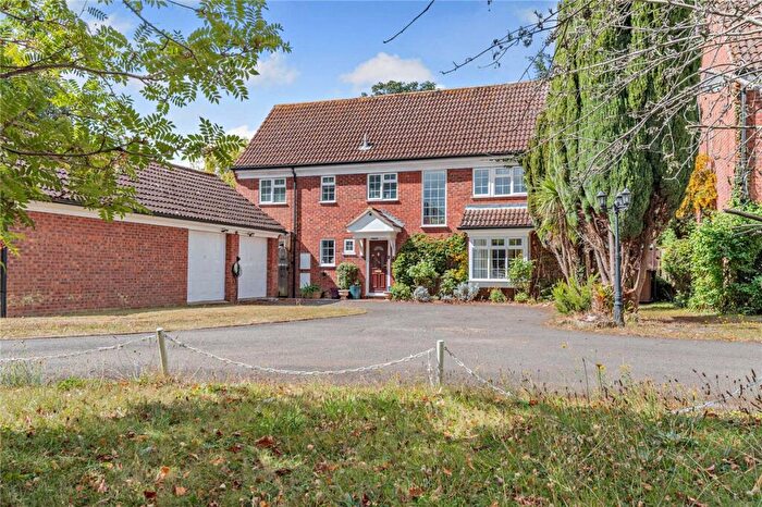 4 Bedroom Detached House For Sale In Gracechurch Court, Peterborough, PE1