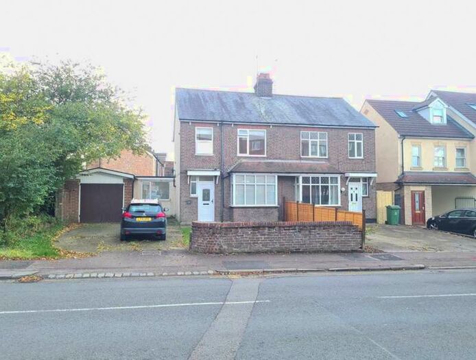 3 Bedroom Property To Rent In Station Road Dunstable, Dunstable, LU5