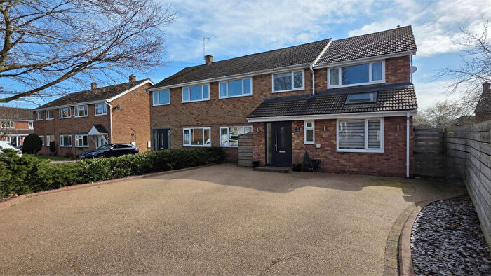 4 Bedroom Semi-Detached House For Sale In Earles Close, Stockton, CV47