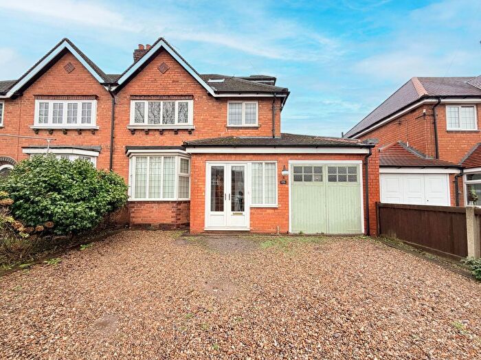 4 Bedroom Semi-Detached House For Sale In Station Road, Wythall, B47