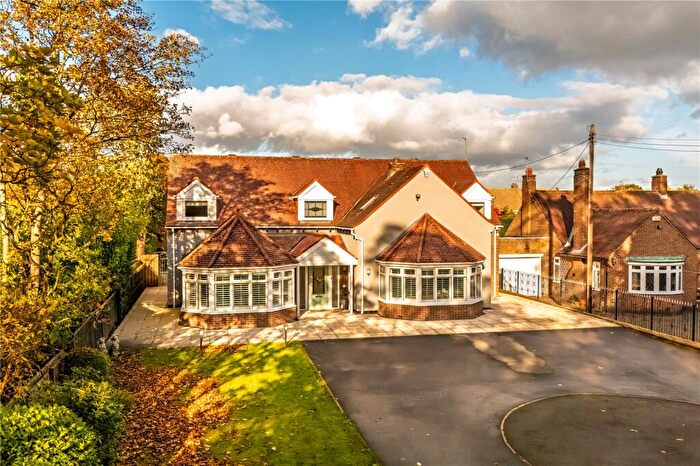 5 Bedroom Detached House For Sale In North Lodge, Chester Le Street, DH3