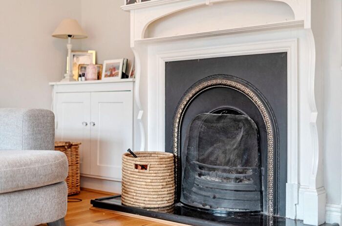 3 Bedroom Semi-Detached House For Sale In Western Road, Liss, GU33