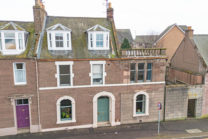 3 Bedroom Maisonette For Sale In Bridge Street, Montrose, DD10