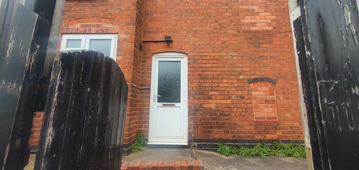 1 Bedroom Flat To Rent In Merrivale Road, Bearwood, Smethwick, B66