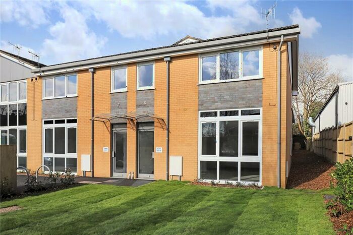 1 Bedroom Apartment To Rent In Millbrook Road East, Southampton, Hampshire, SO15