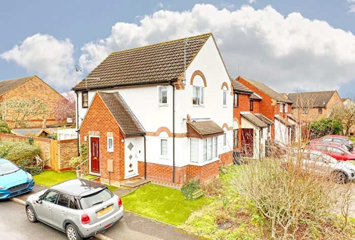 1 Bedroom Terraced House For Sale In Hollybush Way, Cheshunt, EN7