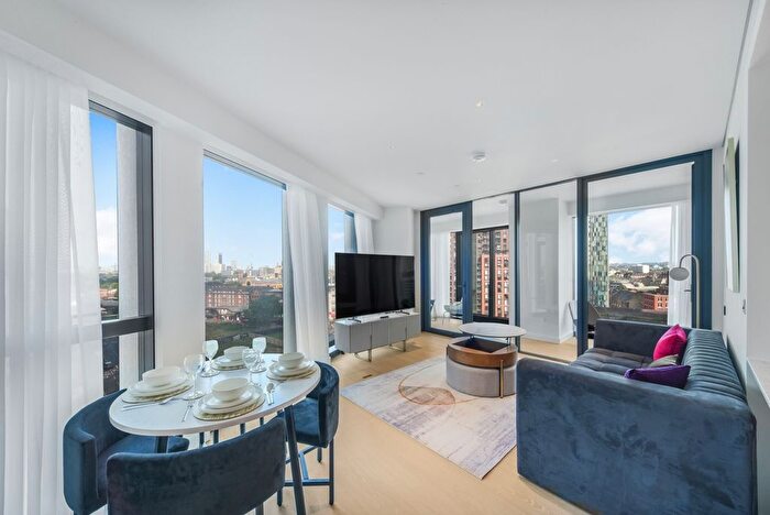 2 Bedroom Flat To Rent In River Park Tower, London, SW8