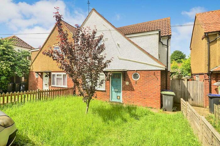 3 Bedroom Semi-Detached House To Rent In Ingoldsby Road, Canterbury, CT1