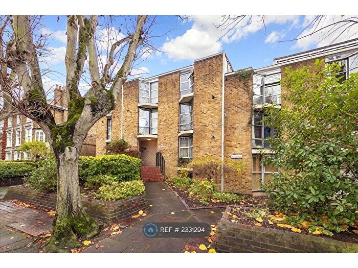 Studio To Rent In Heston House, London, W4