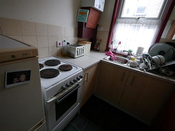 2 Bedroom Terraced House To Rent In Harold Road, Leeds, LS6