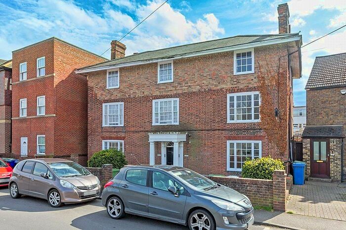 1 Bedroom Apartment To Rent In Murston House, Tonge Road, Sittingbourne, Kent, ME10