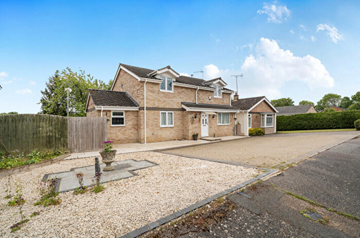 4 Bedroom Detached House For Sale In Smithland Court, Greens Norton, Towcester, Northamptonshire, NN12