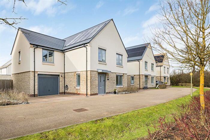5 Bedroom Detached House For Sale In Haricot Vale Road, Bicester, OX27
