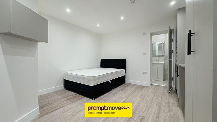 Property To Rent In Room, Dunstable Road Luton, LU4