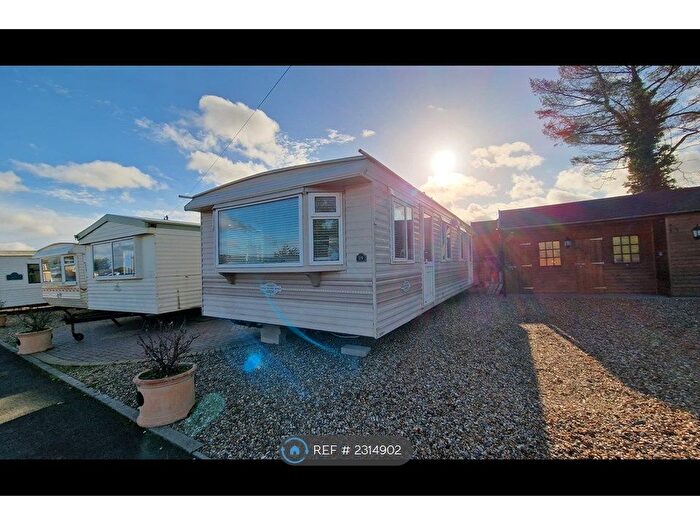 2 Bedroom Mobile/park Home To Rent In Mile Tree Lane, Aldermans Green, Coventry, CV2