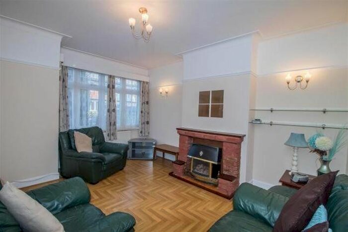 1 Bedroom Flat To Rent In St Thomas Road, Finsbury Park, N4