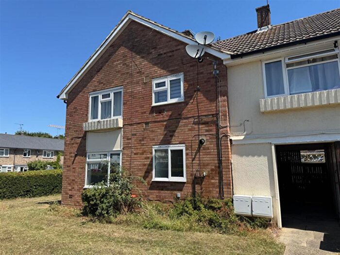 1 Bedroom Flat To Rent In Wetherland Lee Chapel South Basildon Essex, SS16