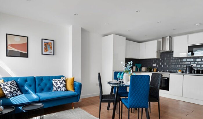 1 Bedroom Flat To Rent In Rickfords Hill, Aylesbury, HP20