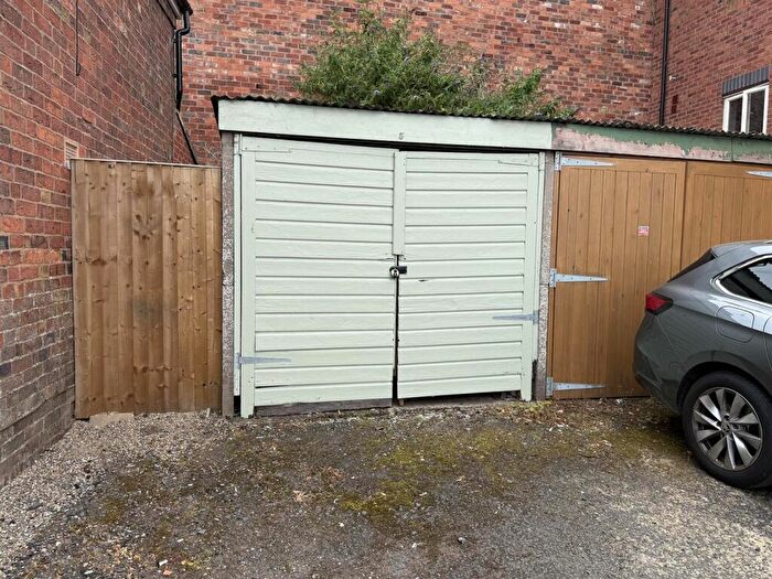 Garage / Parking For Sale In No Road Bewdley, DY12