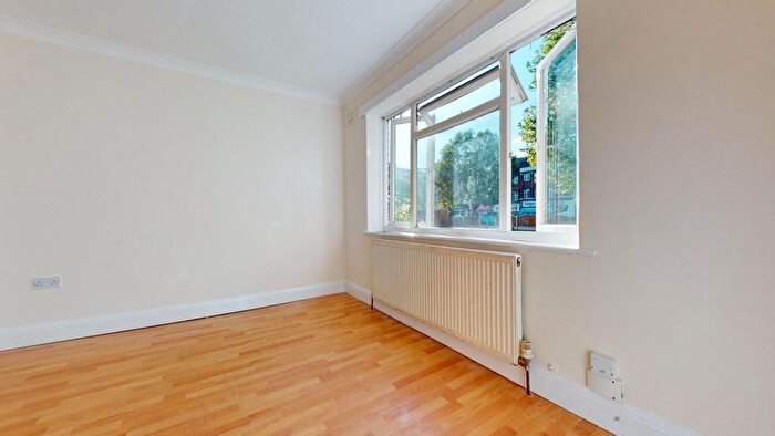 2 Bedroom Flat To Rent In Greenford Road, Greenford, UB6