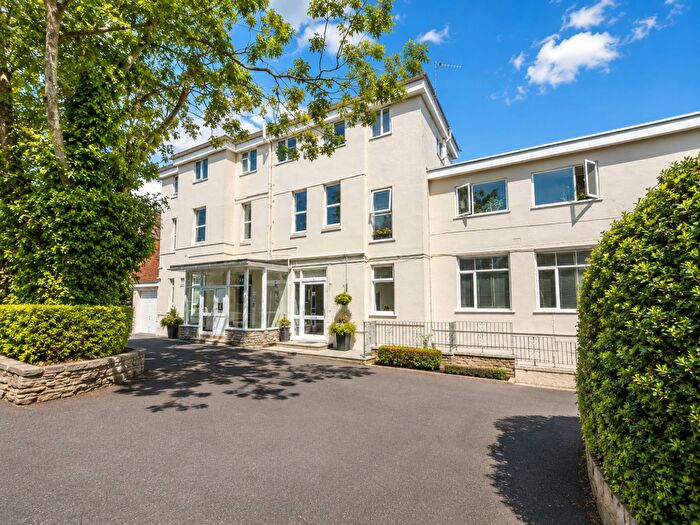 1 Bedroom Flat To Rent In Suffolk Road, Fernmount, BH2