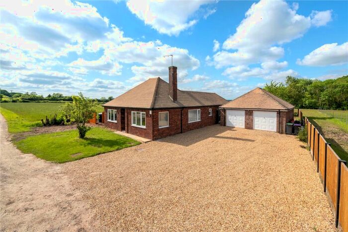 3 Bedroom Bungalow For Sale In Mareham Lane, Spanby, Sleaford, Lincolnshire, NG34