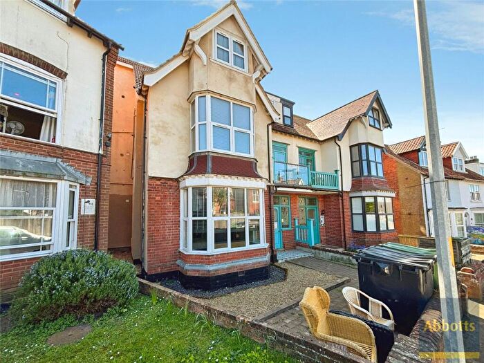 1 Bedroom Flat For Sale In Cliff Road, Sheringham, Norfolk, NR26