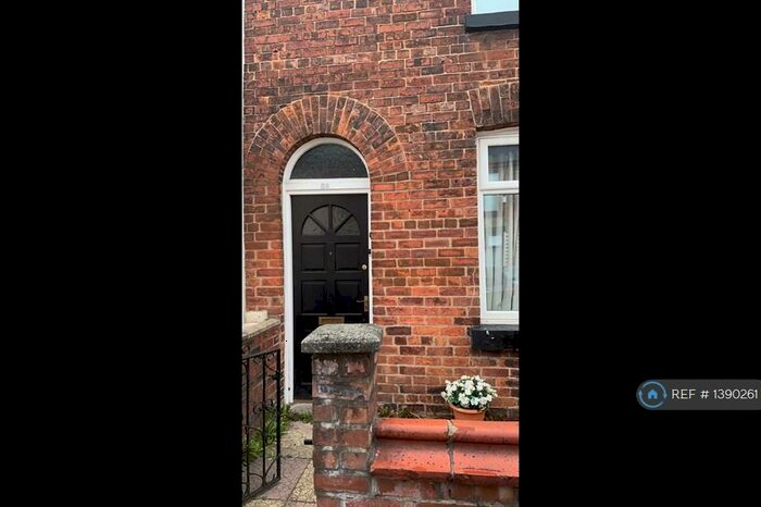 2 Bedroom Terraced House To Rent In Stapleton Street, Salford, M6