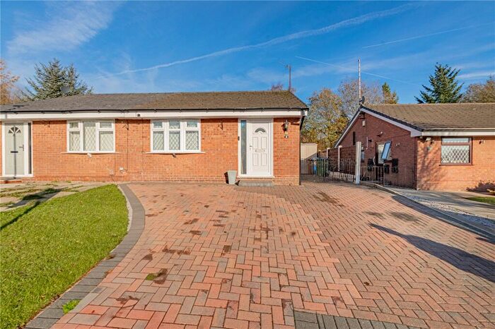 2 Bedroom Bungalow For Sale In Daffodil Close, Shawclough, Rochdale, OL12