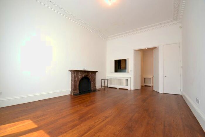 2 Bedroom Flat To Rent In Queens Gate Terrace, South Kensington, London, SW7