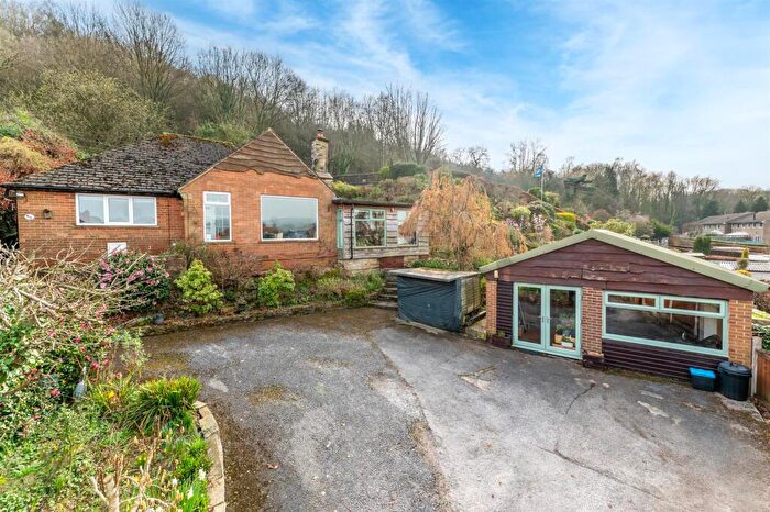 4 Bedroom Detached House For Sale In Ghyll Beck Drive, Otley, LS21