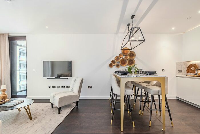 2 Bedroom Flat To Rent In - Charles Clowes Walk, Nine Elms, London, SW11