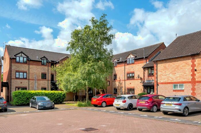 2 Bedroom Apartment To Rent In Banbury, Oxfordshire, OX16