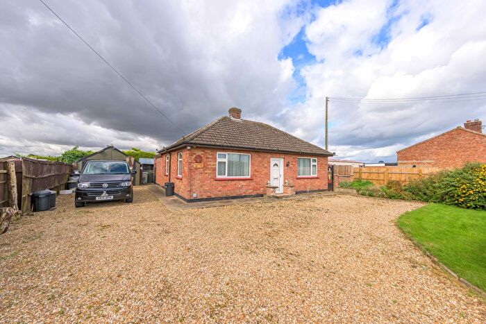 2 Bedroom Detached Bungalow For Sale In Sandy Bank, New York - Lincolnshire, LN4