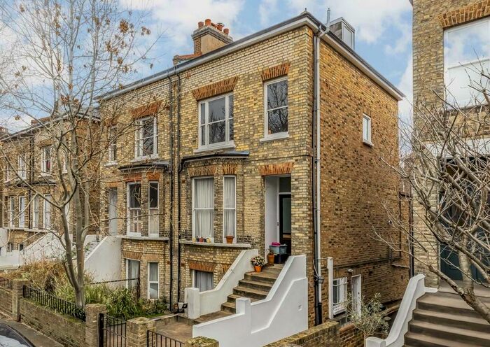 2 Bedroom Flat To Rent In Oxford Road, London, W5