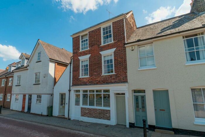 4 Bedroom House To Rent In West Street, Faversham, ME13