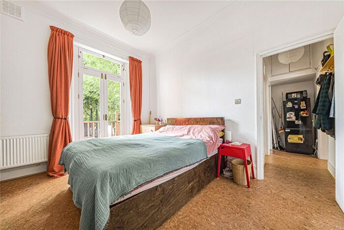 1 Bedroom Flat For Sale In Lee High Road, London, SE12