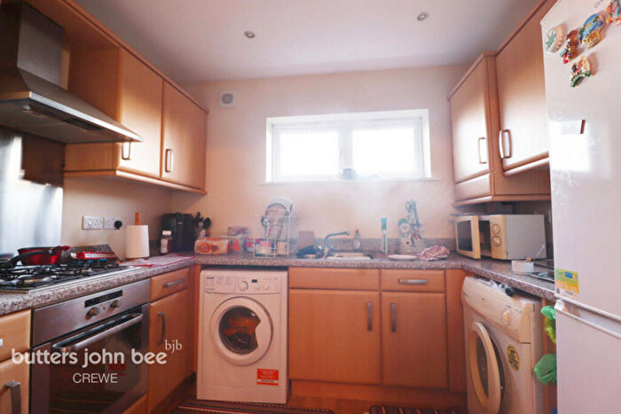 2 Bedroom Apartment For Sale In Springfield Drive, Crewe, CW2