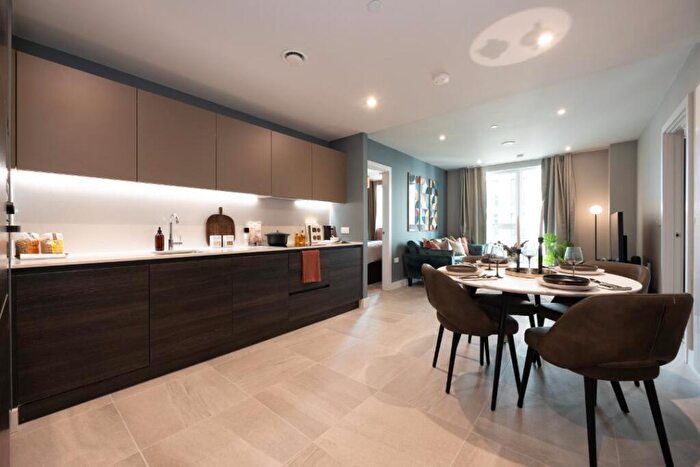 2 Bedroom Flat To Rent In New York Square, Leeds, LS2