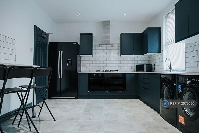 5 Bedroom Terraced House To Rent In Boswell Street, Liverpool, L8