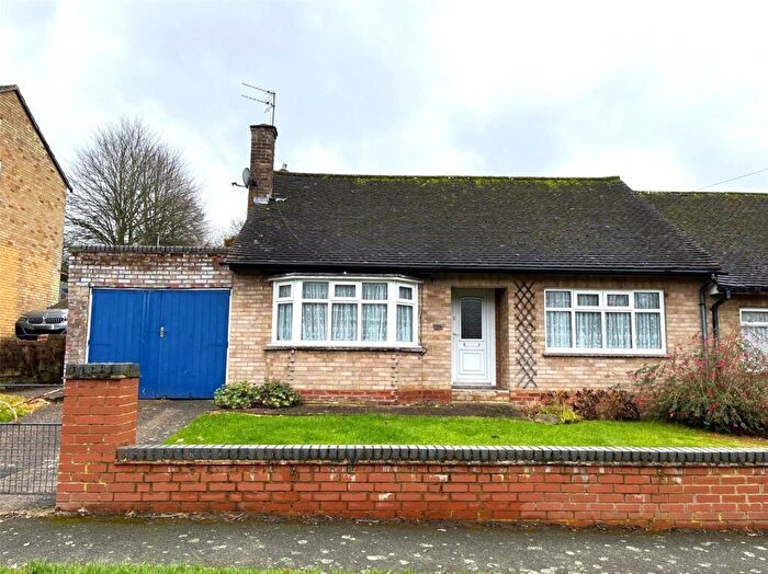 2 Bedroom Bungalow For Sale In Orchard Street, Daventry, Northamptonshire, NN11