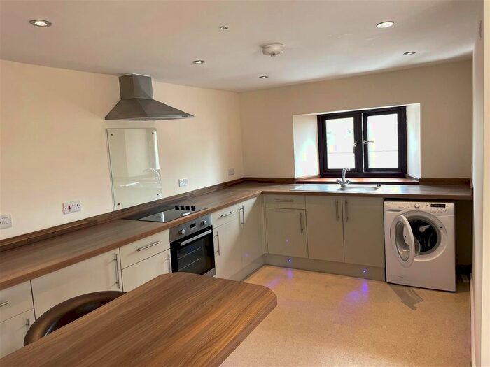 1 Bedroom Flat To Rent In High Street, Neyland, Milford Haven, SA73