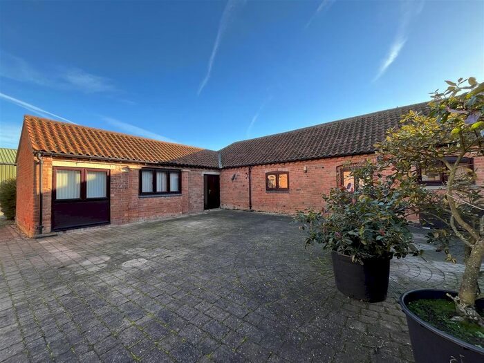 2 Bedroom Barn Conversion To Rent In Oxton Road, Southwell, NG25